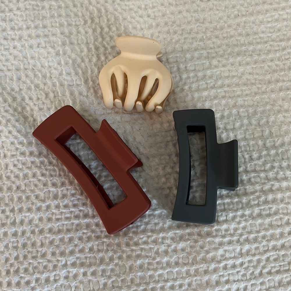 Different sized and shaped claw clips